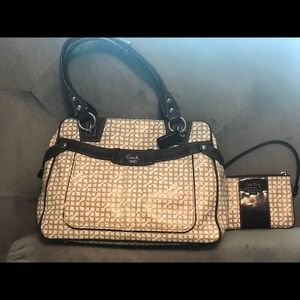 Coach Penelope satchel w/matching wristlet